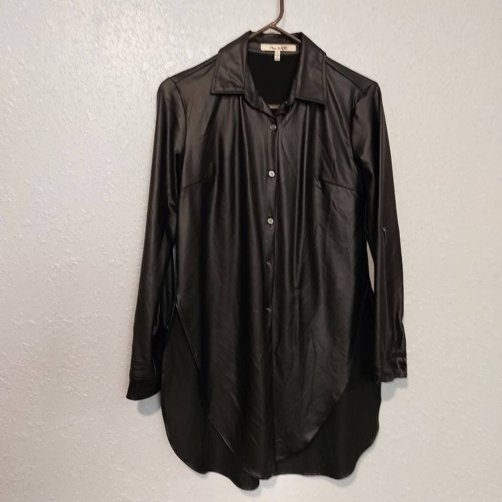 Miss Selfie ladies top size small